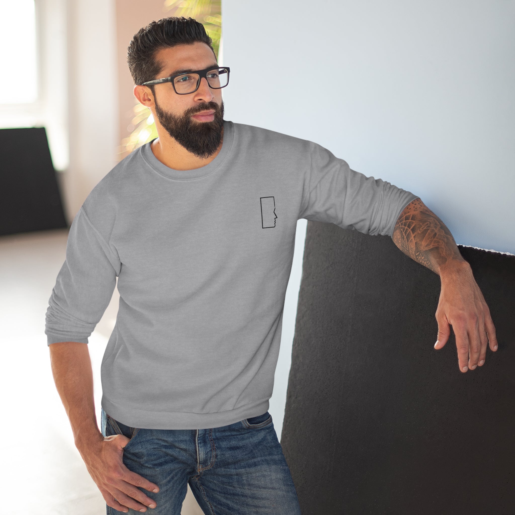 Minimalistic Men's Crew Neck