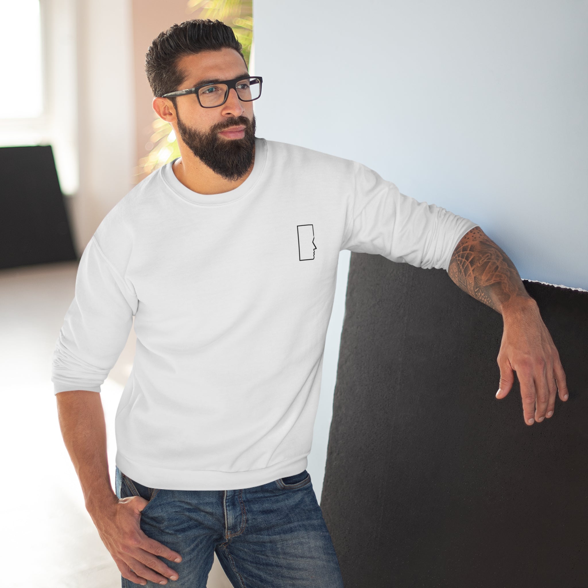 Minimalistic Men's Crew Neck